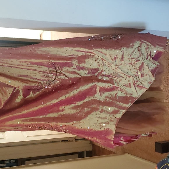 Elegant dress mustard shiny Bronze color - Picture 4 of 17